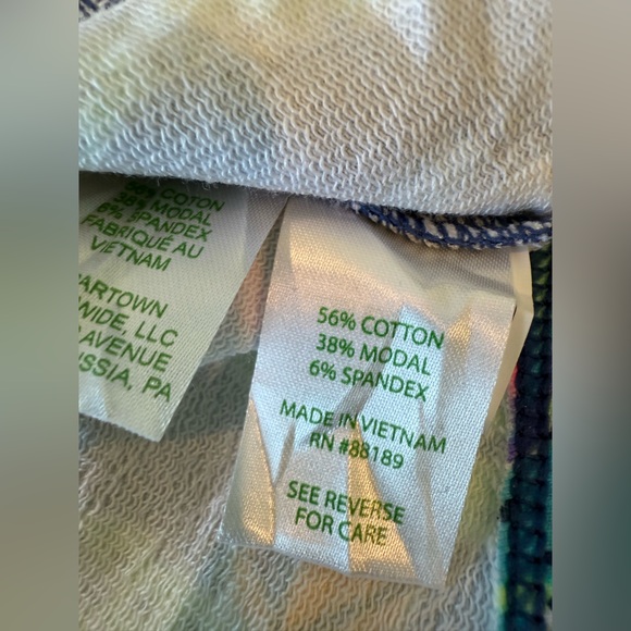 Lilly Pulitzer Skipper Popover Oyster Bay Navy You’ve Been Spotted UPF 50+ - Picture 4 of 12